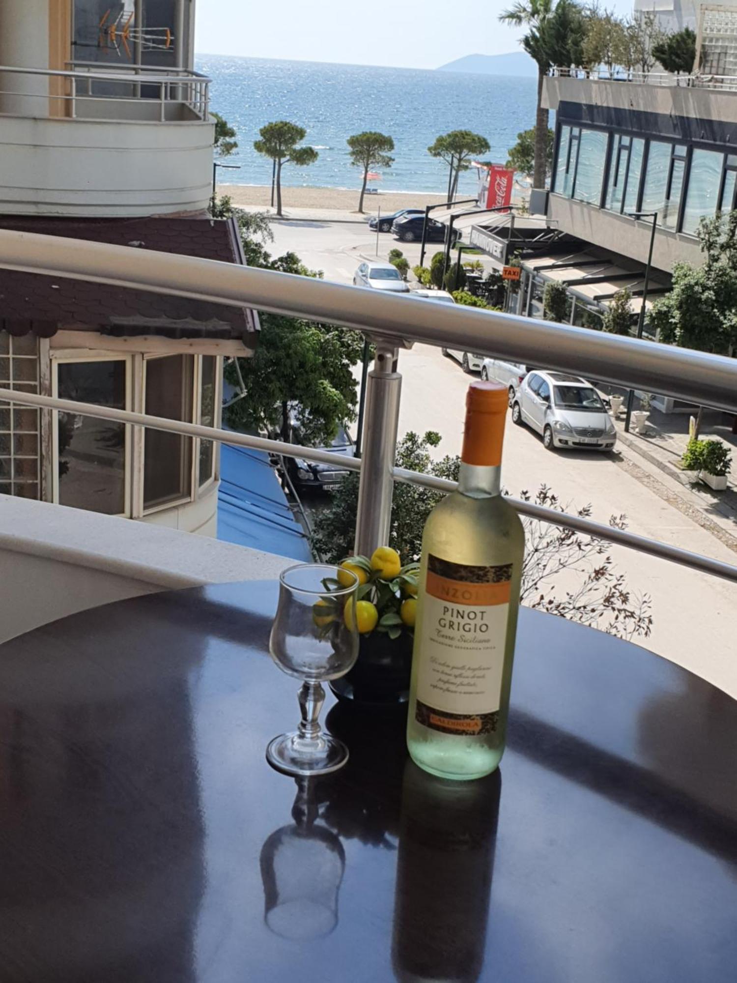 Apartment Me Qera Lungomare Vlore Medem1 Екстериор снимка