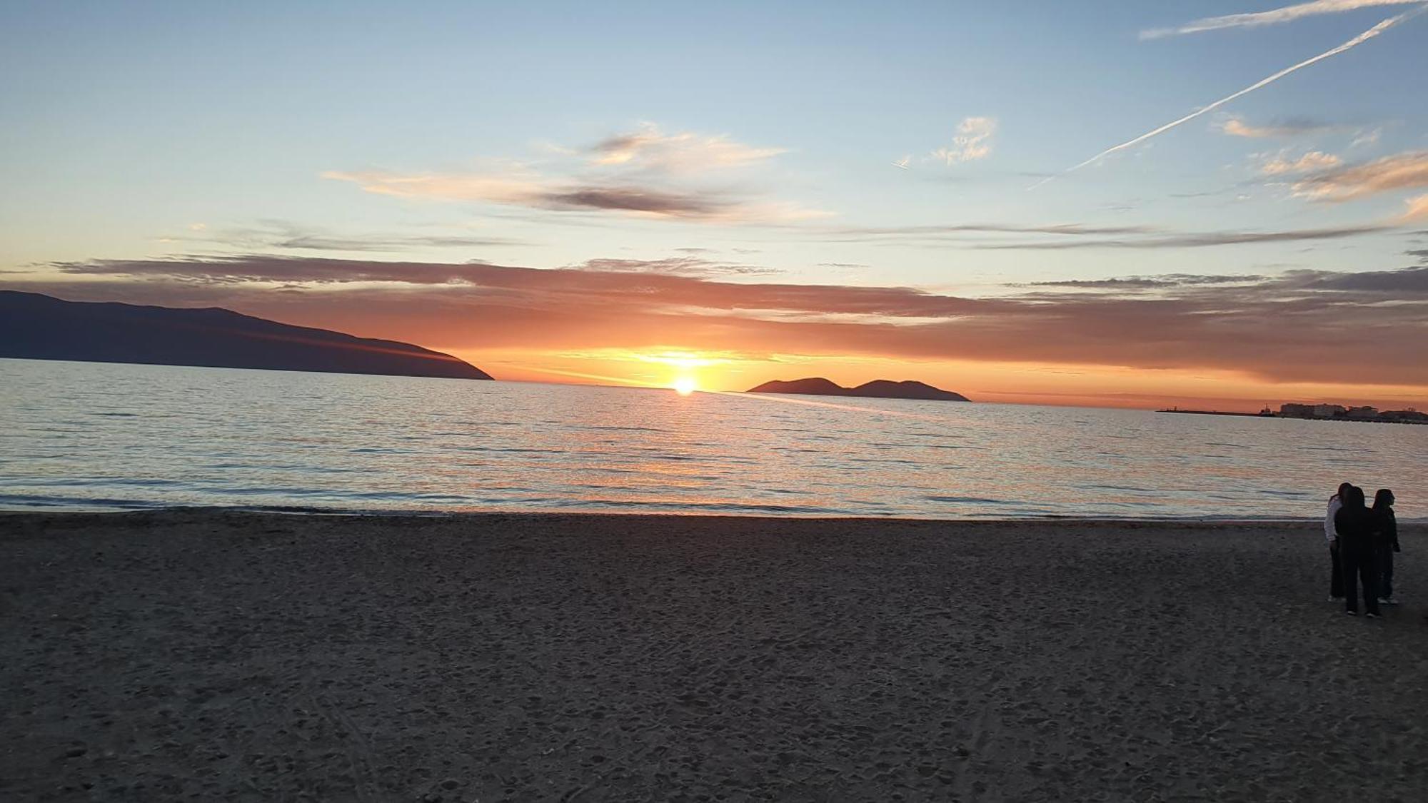 Apartment Me Qera Lungomare Vlore Medem1 Екстериор снимка
